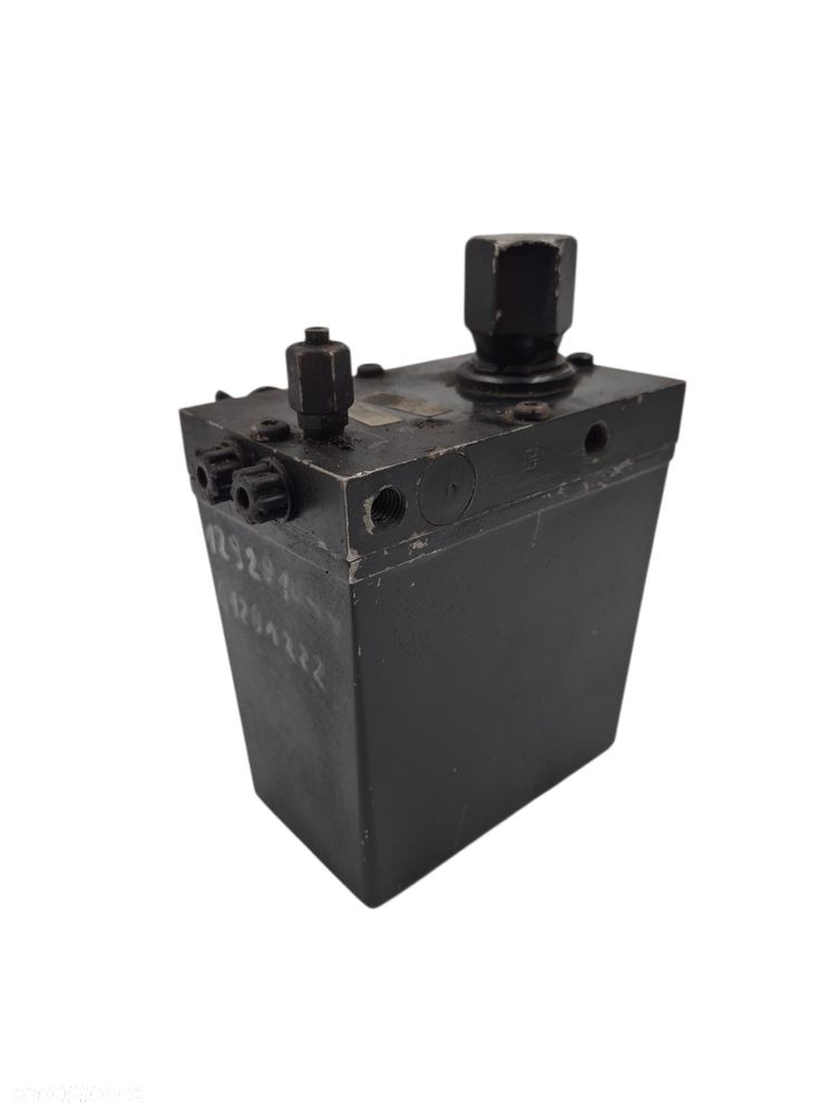 POMPKA PODNOSZENIA KABINY IVECO STRALIS - 1