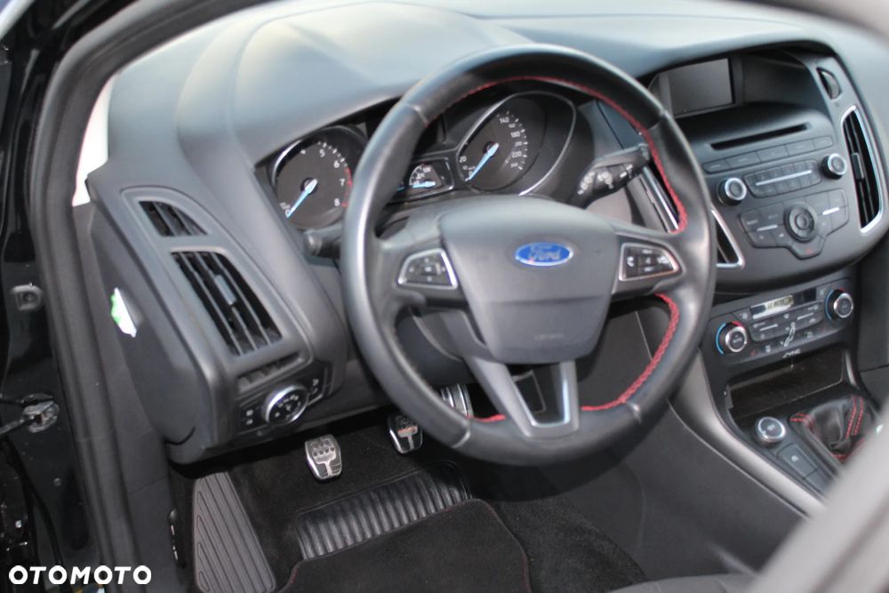 Ford Focus 1.0 EcoBoost Black Edition ASS - 9