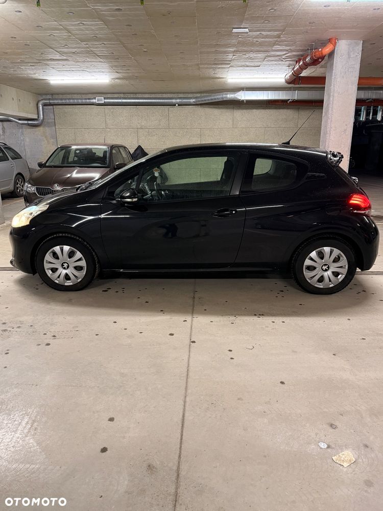 Peugeot 208 - 3