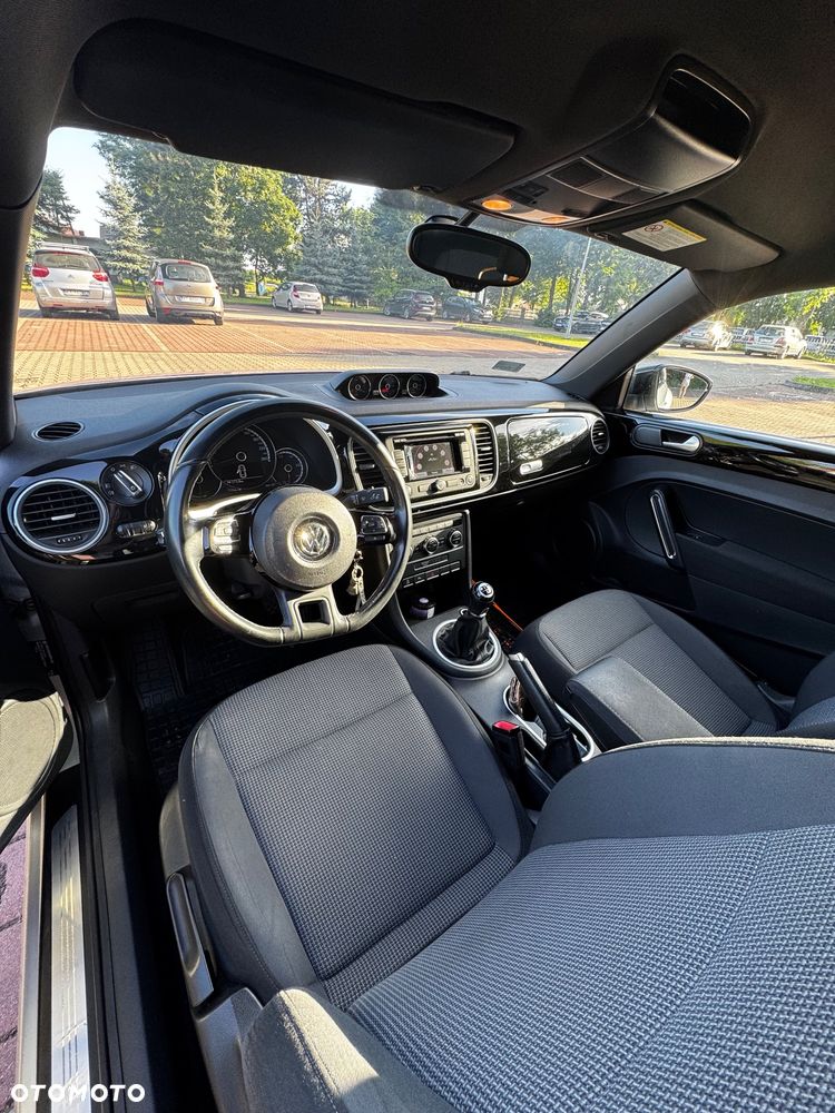 Volkswagen Beetle 1.6 TDI - 12