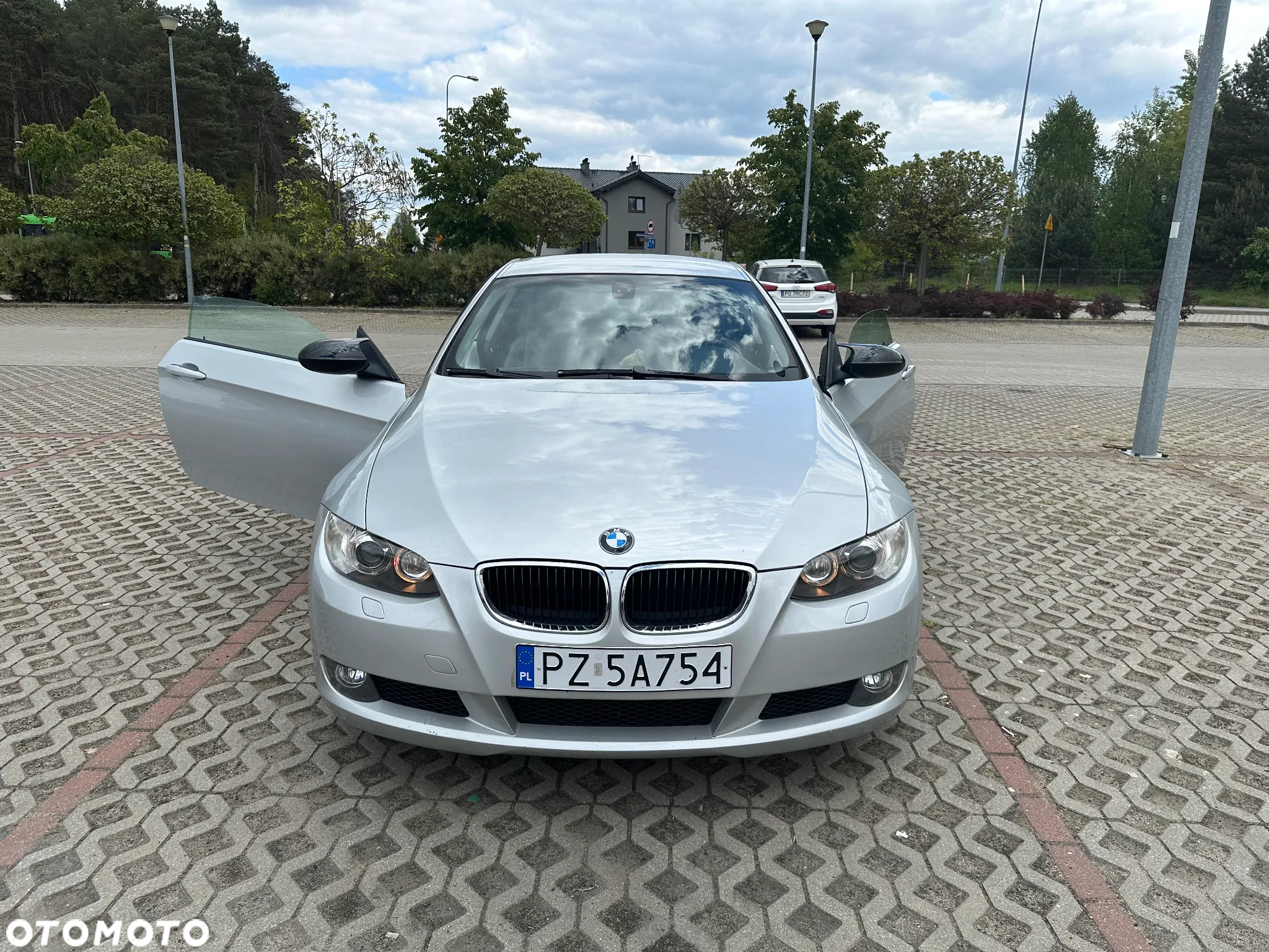 BMW Seria 3 320i Coupe - 13