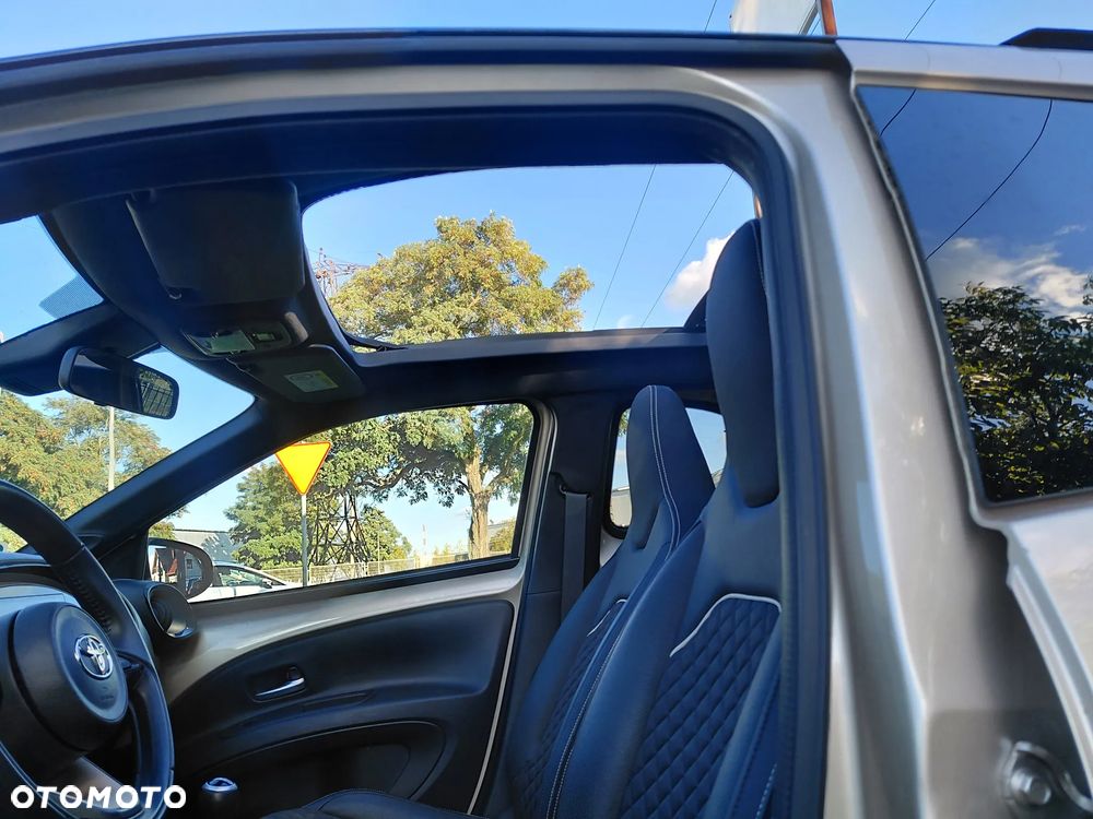 Toyota Aygo 1.0 VVT-i JBL Edition - 18