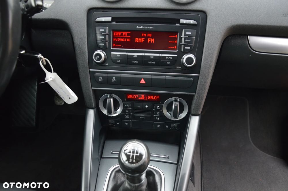 Audi A3 Sportback 1.6 TDI Attraction - 32