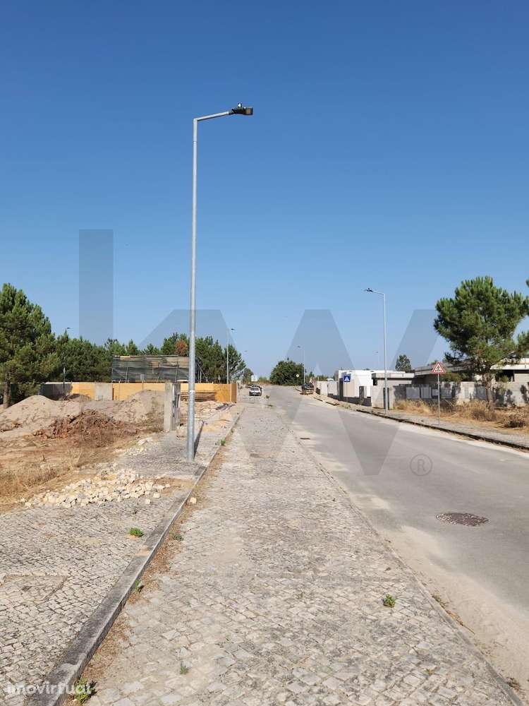 Terreno Urbano de 627m2 - Qta do Anjo - Palmela c/ou s/projecto - Grande imagem: 5/40