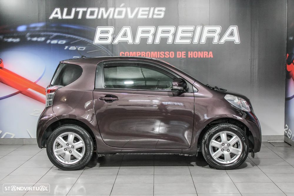 Toyota iQ 1.0 VVT-i Essential+AC - 9