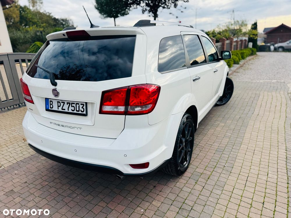 Fiat Freemont 2.0 Multijet Black Code AWD - 38