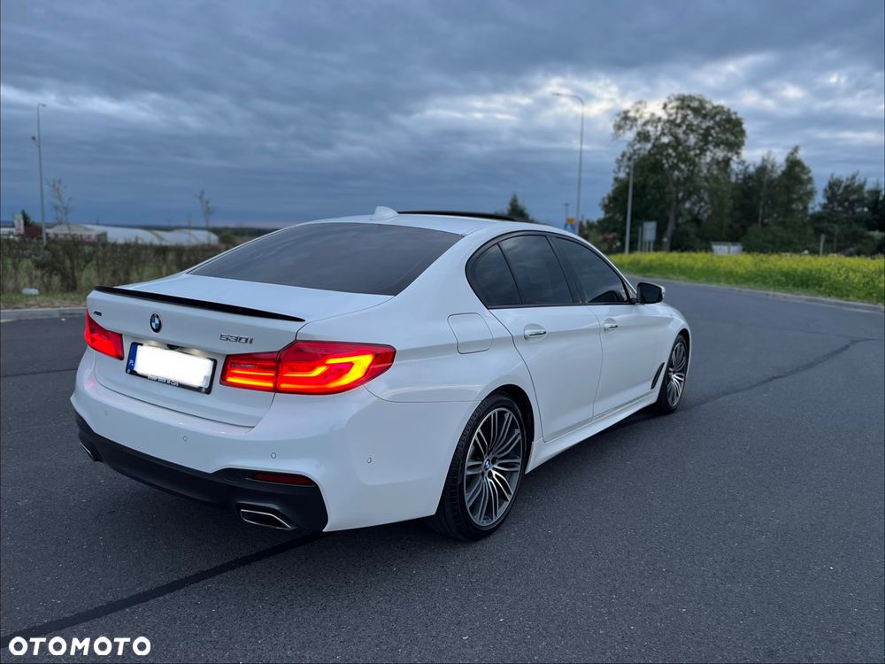 BMW Seria 5 530i xDrive M Sport sport - 9