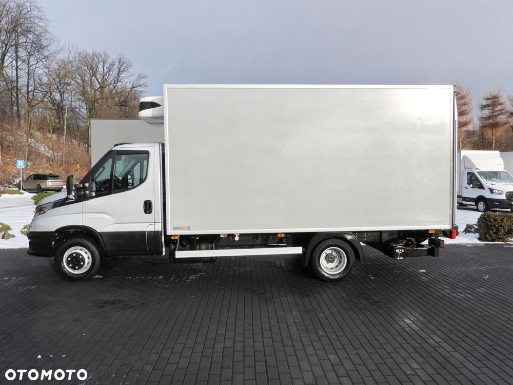 Iveco DAILY 72C18 CHŁODNIA KONTENER -10*C WINDA 9 PALET ZASILANIE 230V TEMPOMAT NAWIGACJA PNEUMATYKA AUTOMAT HI-MATIC BLIŹNIACZE KOŁA KLIMATYZACJA  180KM - 9