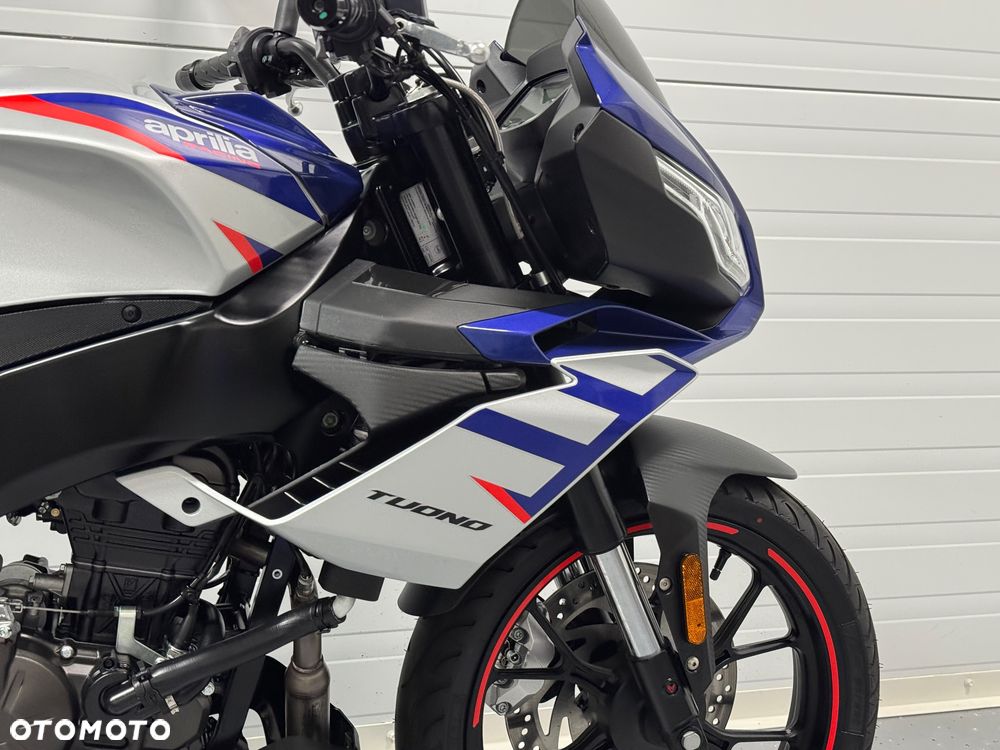 Aprilia Tuono - 8