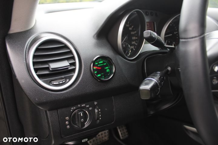Mercedes-Benz ML - 16