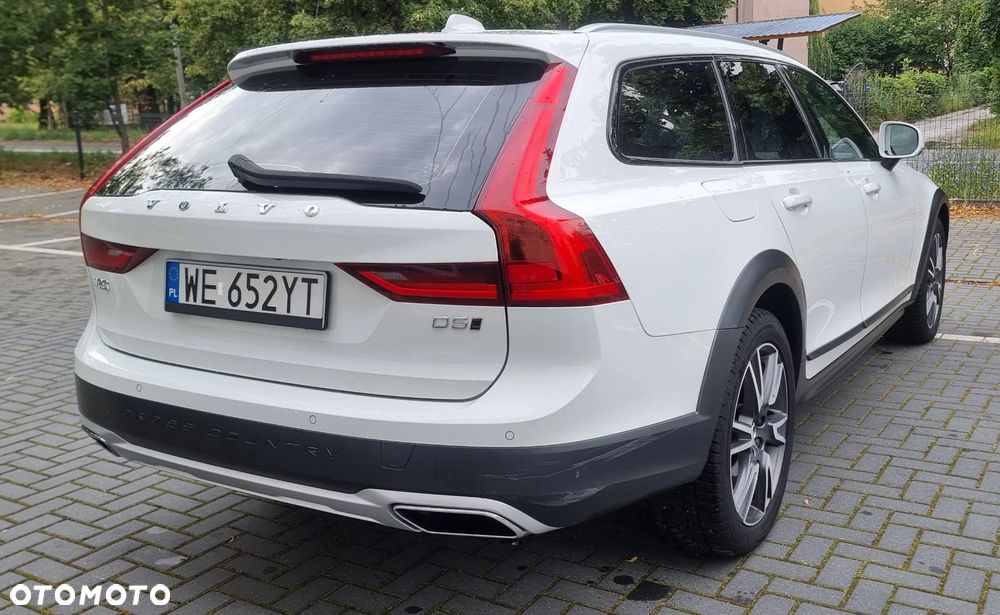 Volvo V90 Cross Country B5 D AWD Ultimate - 2