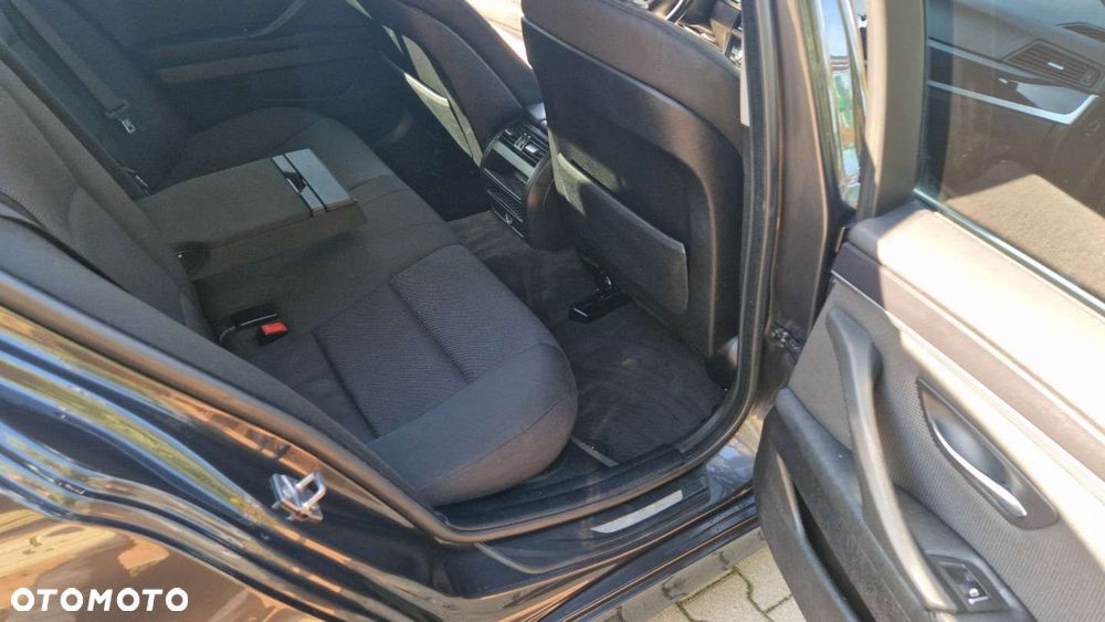 BMW Seria 5 520d Luxury Line - 15
