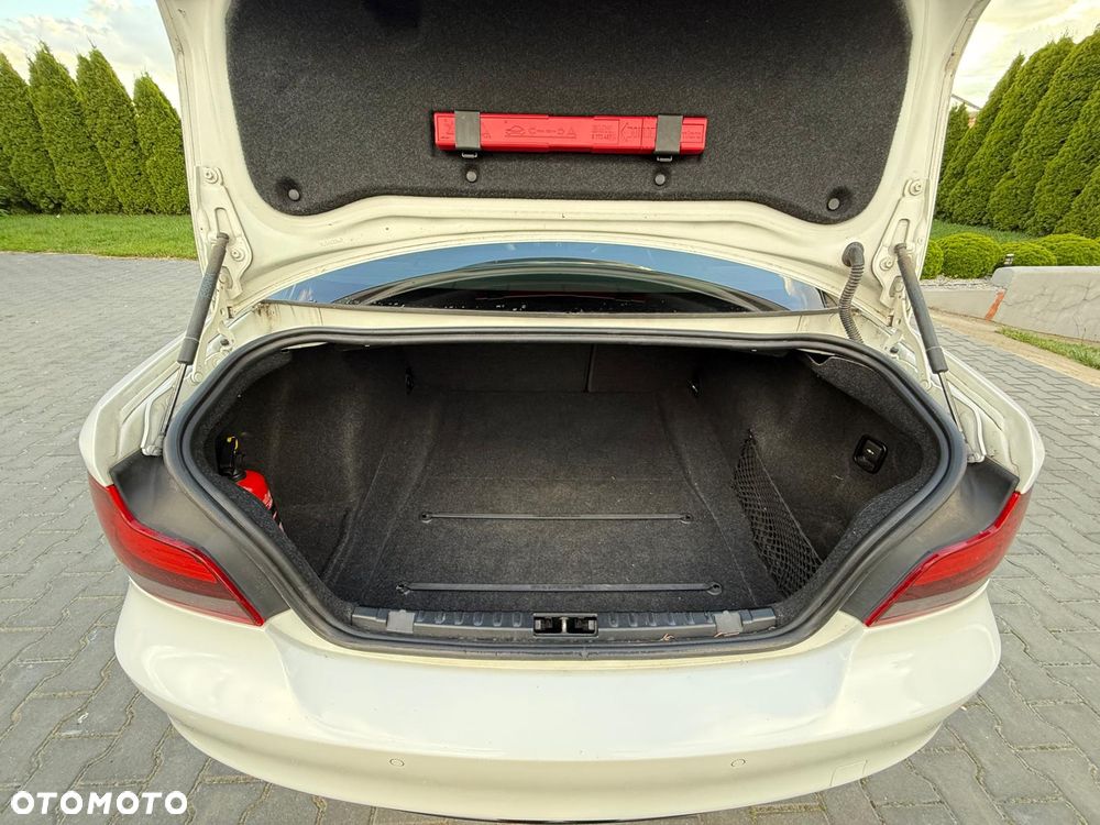 BMW Seria 1 - 15