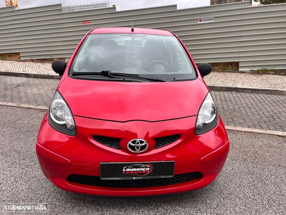 Toyota Aygo 1.0 + - 3