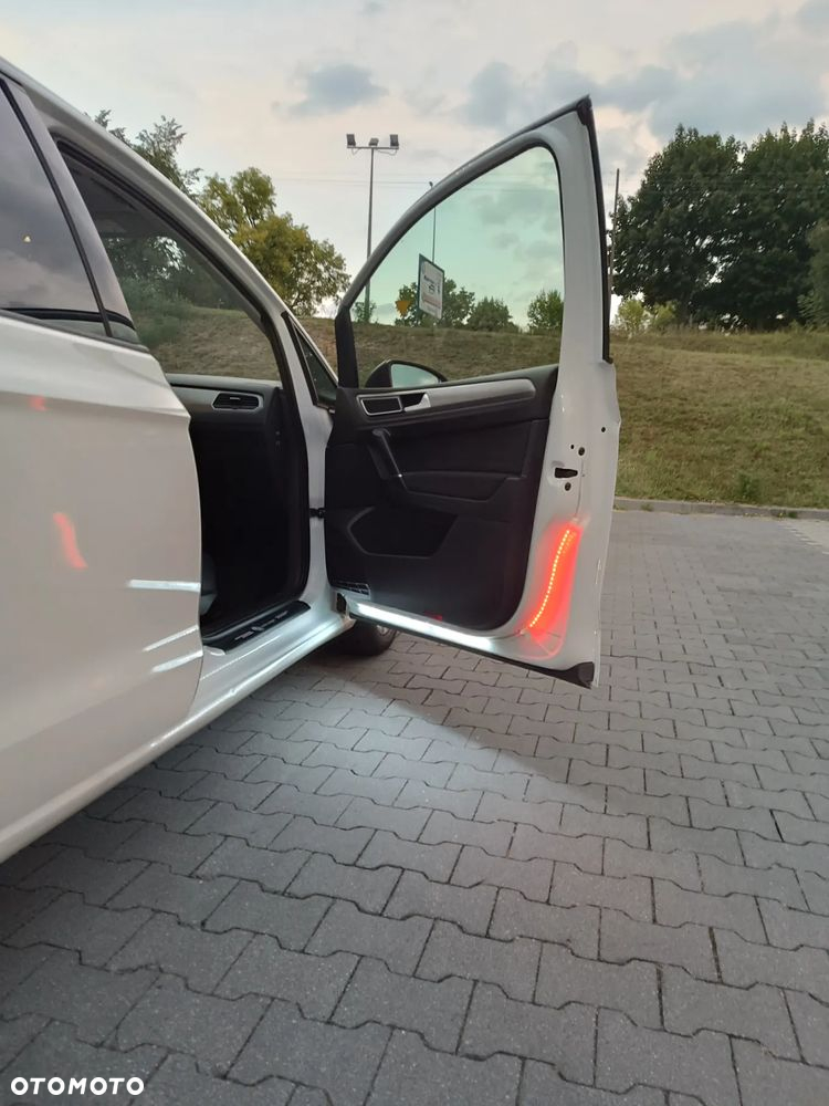 Volkswagen Golf Sportsvan - 10