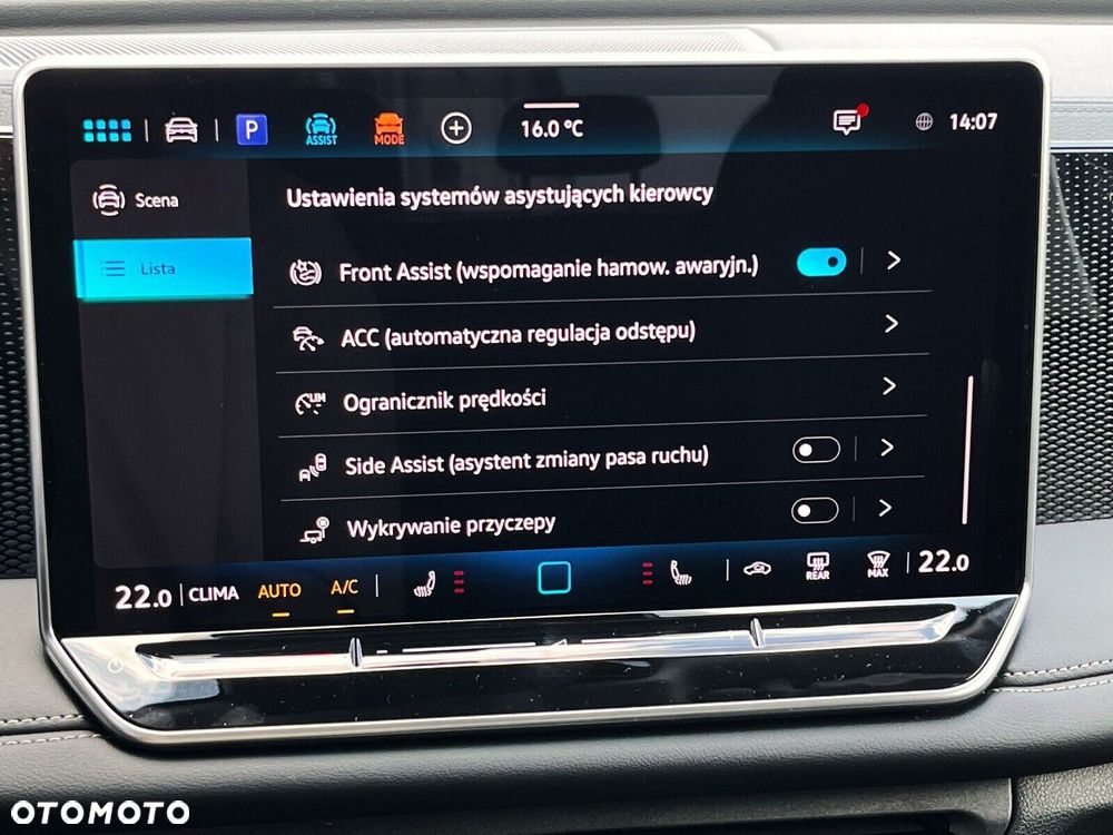 Volkswagen Tiguan - 12