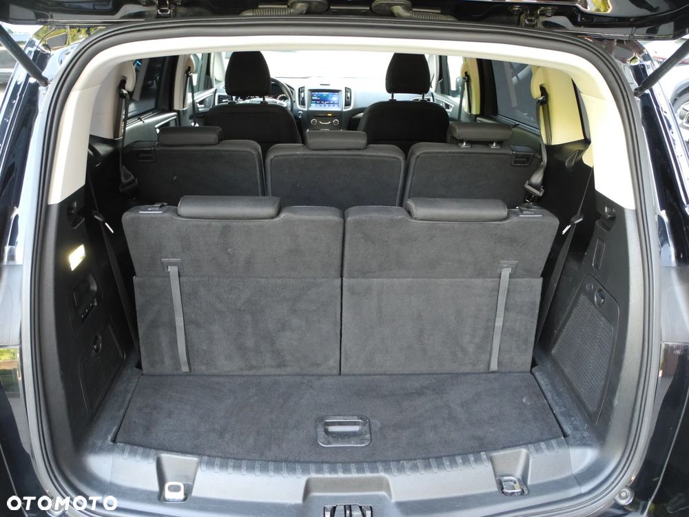 Ford S-Max - 21