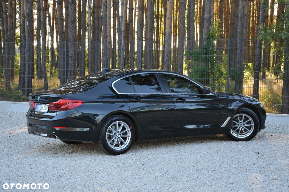 BMW Seria 5 520d Sport Line - 25