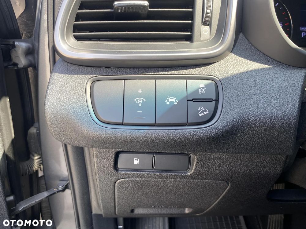 Kia Sorento 2.0 CRDI L - 21