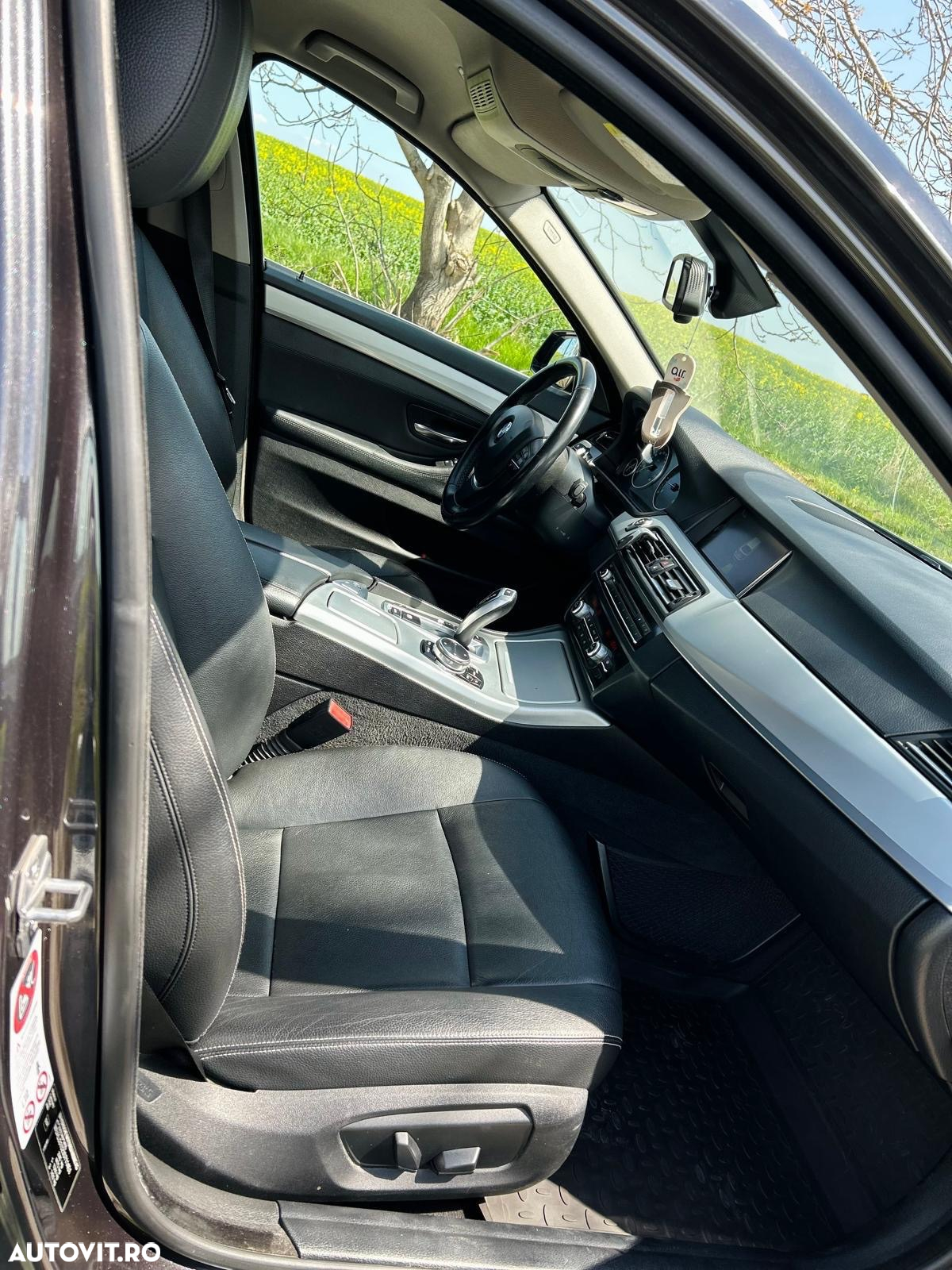 BMW Seria 5 520d Touring Aut. Modern Line - 14
