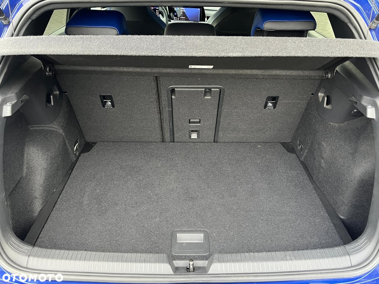 Volkswagen Golf - 32