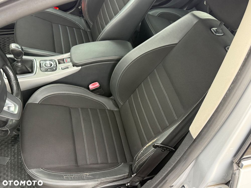 Renault Laguna 2.0 dCi Initiale - 5