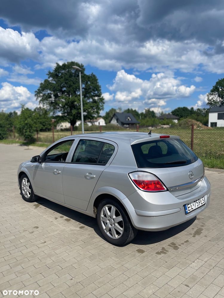 Opel Astra 1.7 CDTI Elegance - 3