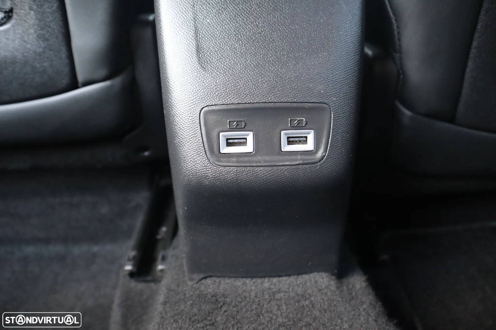 Peugeot e-2008 50 kWh GT Pack - 27