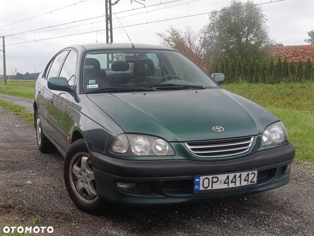 Toyota Avensis - 2