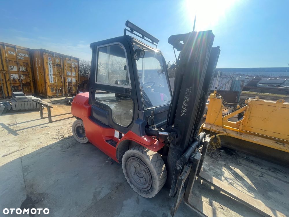 Toyota 7FDK40 - 17