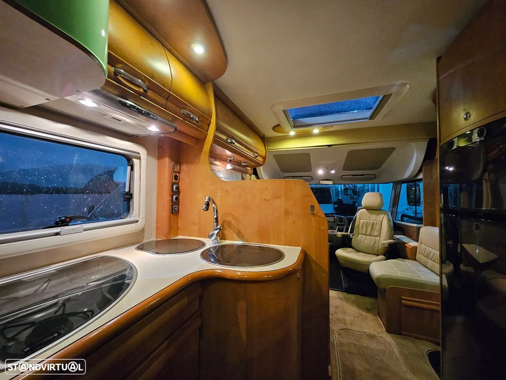 Rapido Le Randonneur 9083DF CHASSI AL-KO CAMA TRANSVERSAL + BASCULANTE - 33