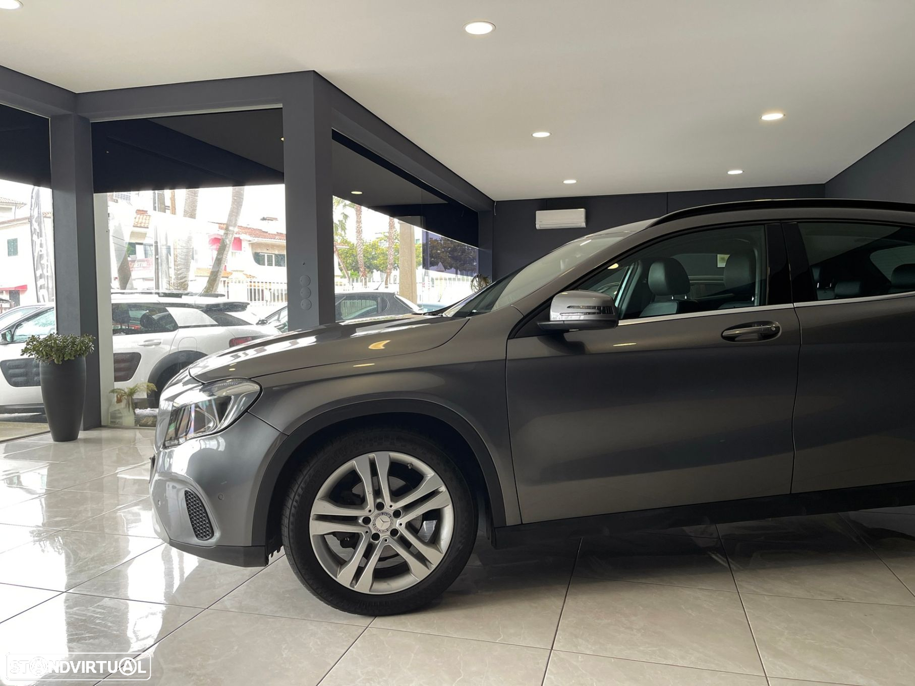 Mercedes-Benz GLA 200 d Urban - 7