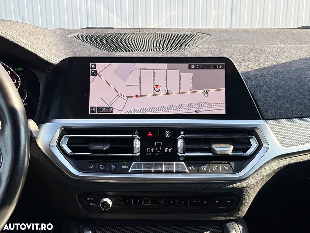 BMW M4 M440i xDrive AT MHEV - 24