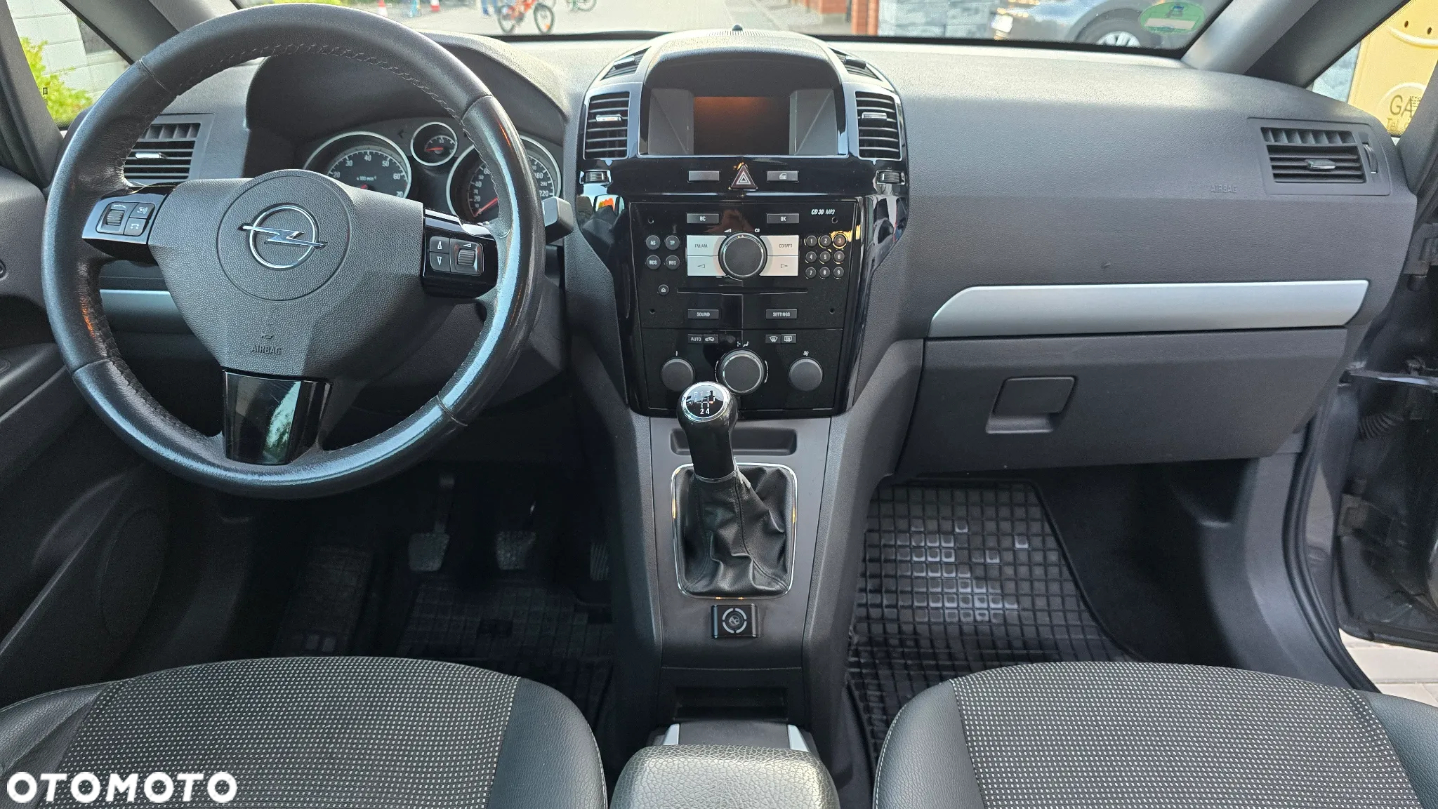 Opel Zafira 1.8 Essentia - 4
