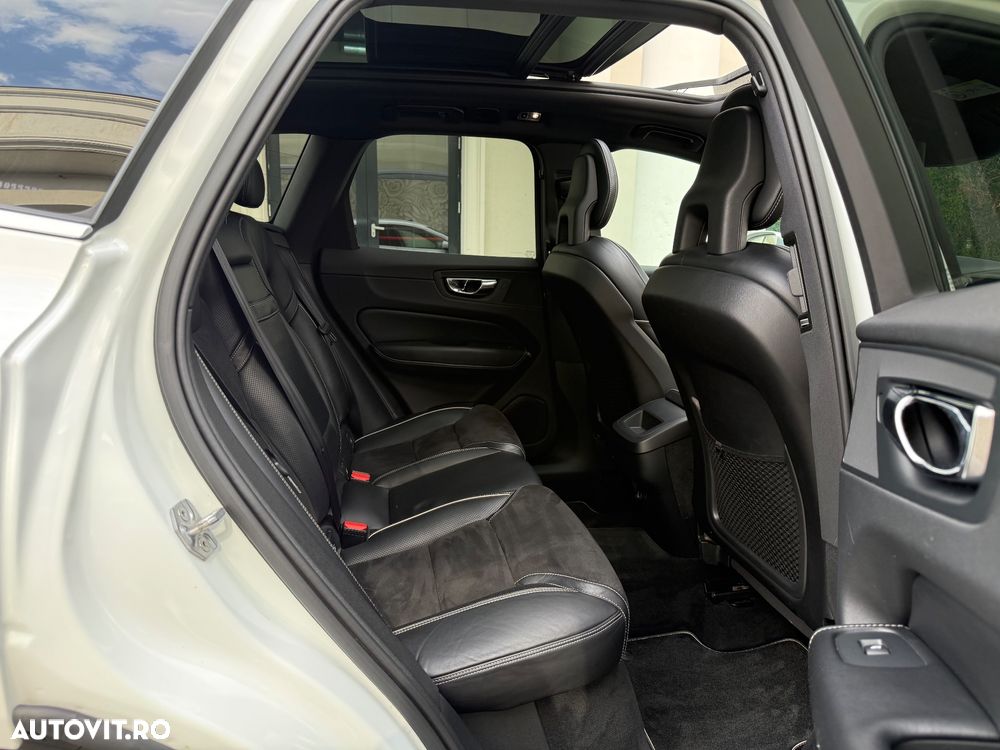 Volvo XC 60 D5 AWD R-Design - 12