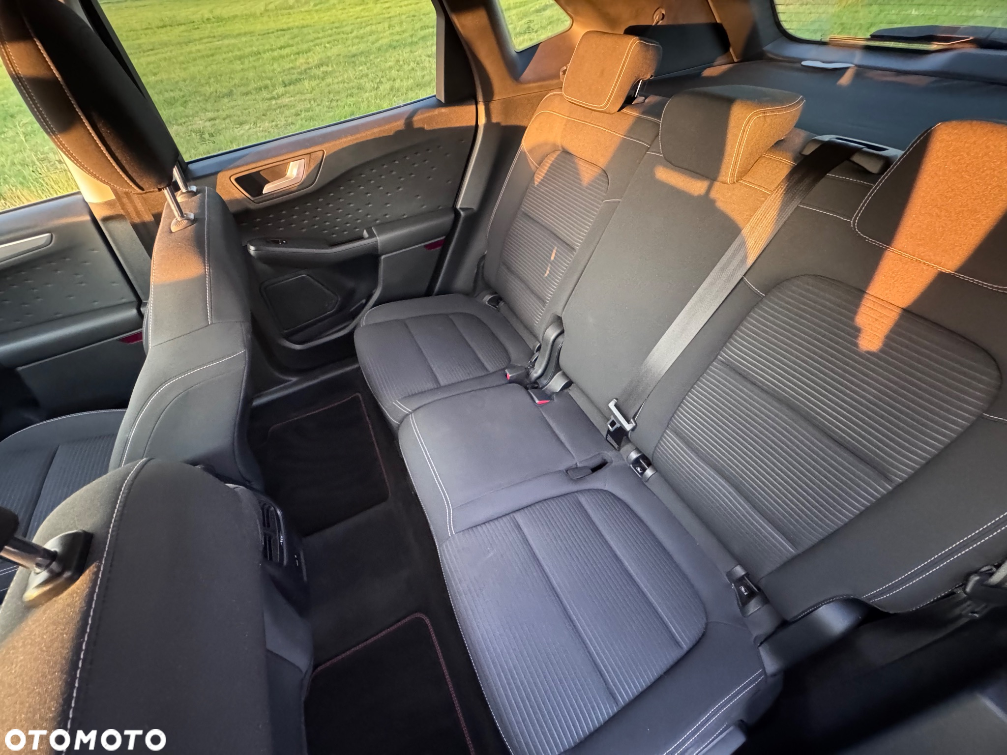 Ford Kuga 2.0 EcoBlue Hybrid TITANIUM - 9