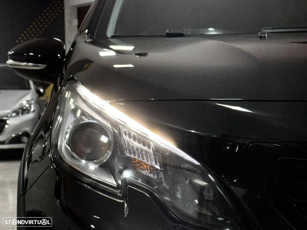 Peugeot 2008 1.2 PureTech GT Line - 21