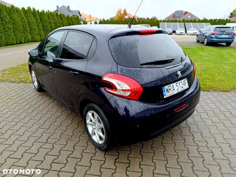 Peugeot 208 1.2 PureTech Style - 12