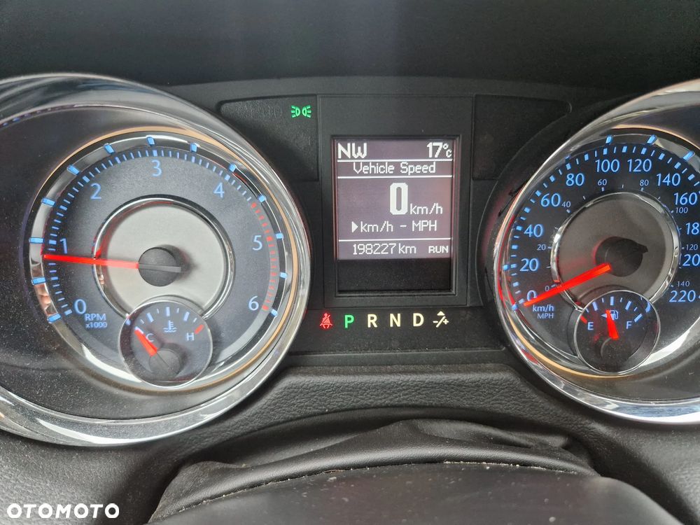 Lancia Voyager 2.8CRD Gold - 11