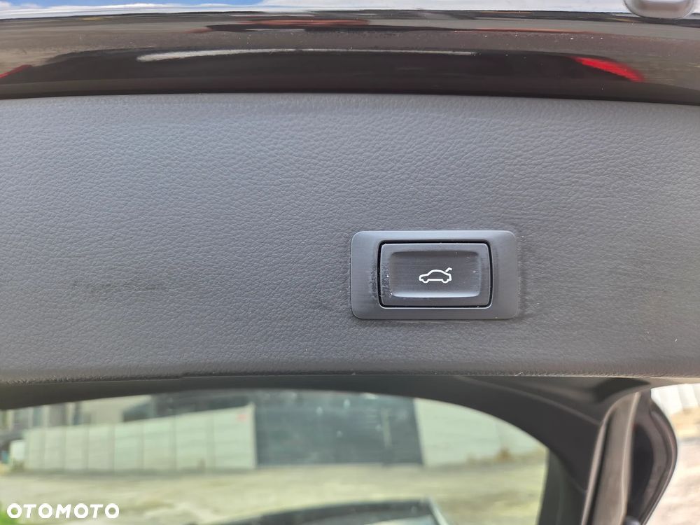Audi A6 Avant 2.0 TDI Ultra DPF S tronic - 16