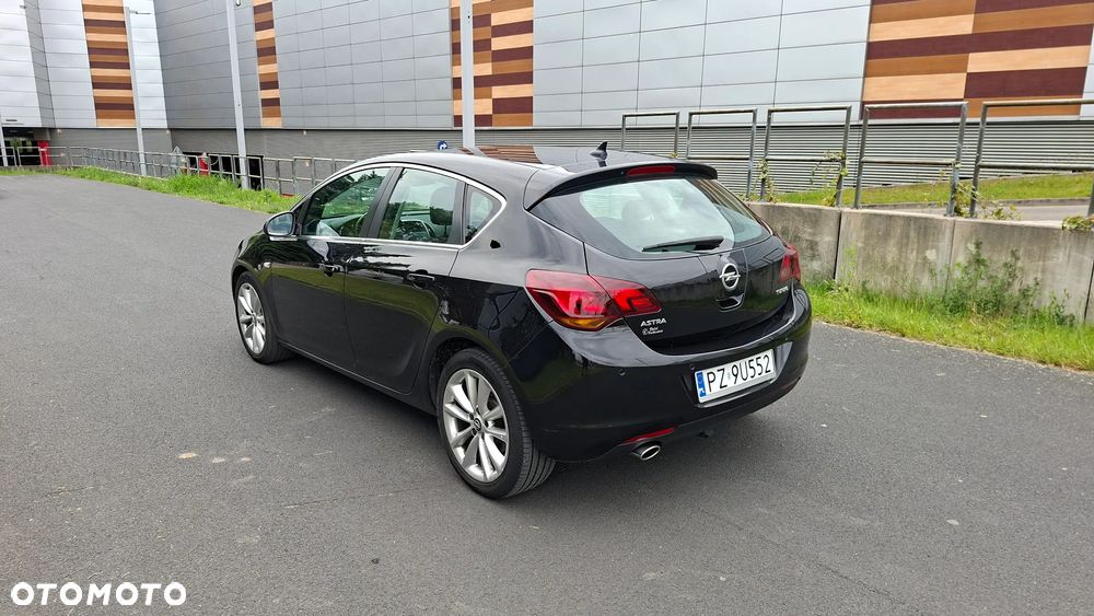 Opel Astra 1.6 Turbo Edition - 3