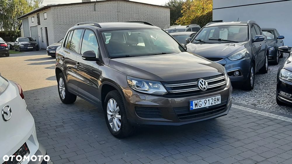 Volkswagen Tiguan - 1