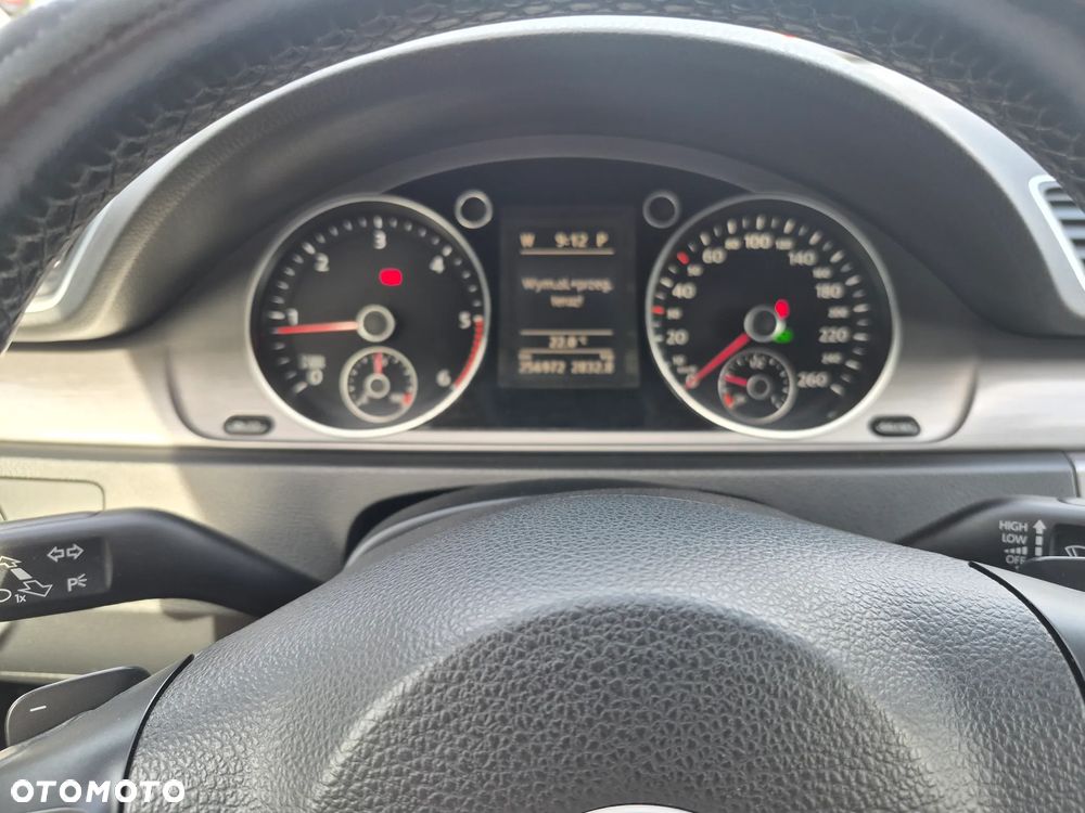 Volkswagen Passat - 24