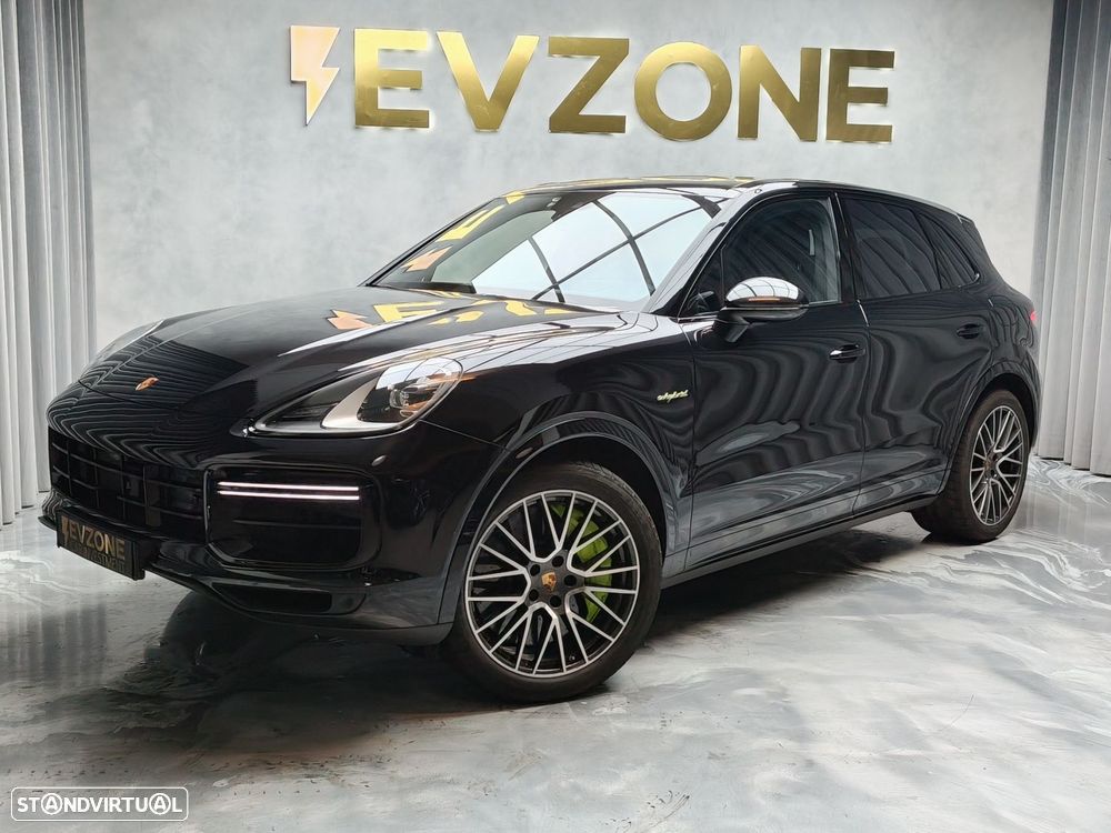 Porsche Cayenne Turbo S E-Hybrid - 3