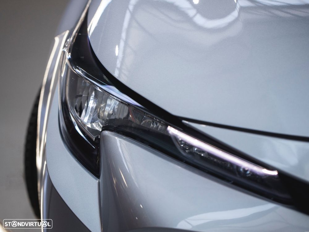 Toyota Corolla Touring Sports 1.8 Hybrid Comfort+P.Sport - 10