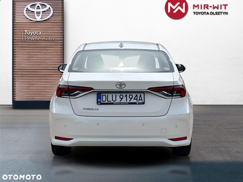 Toyota Corolla - 4