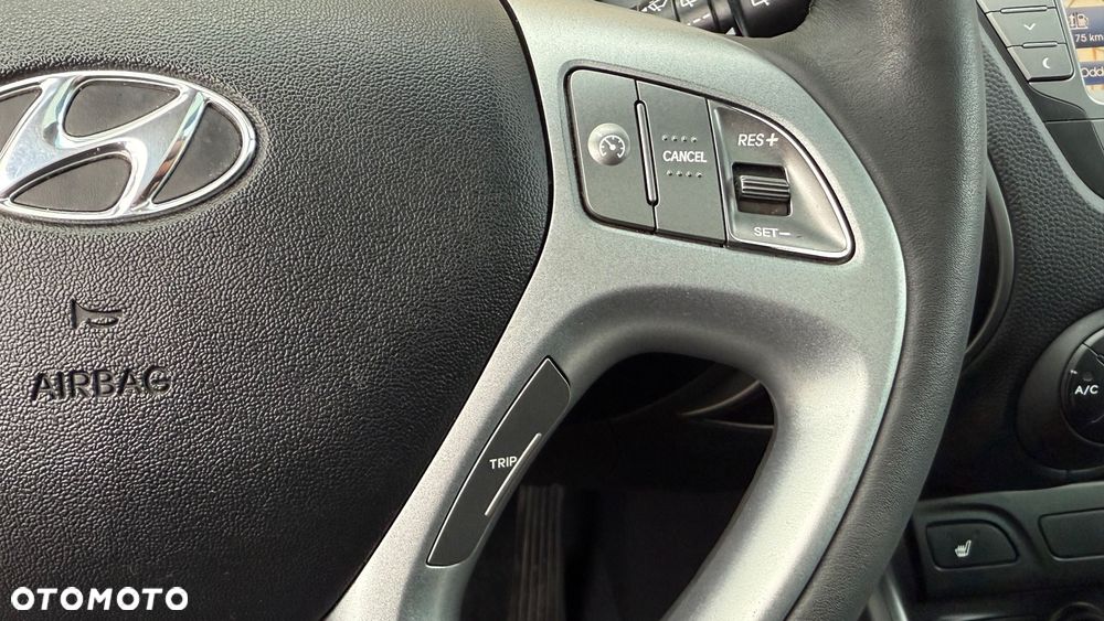Hyundai ix35 2.0 CRDi 4WD Automatik Premium - 35
