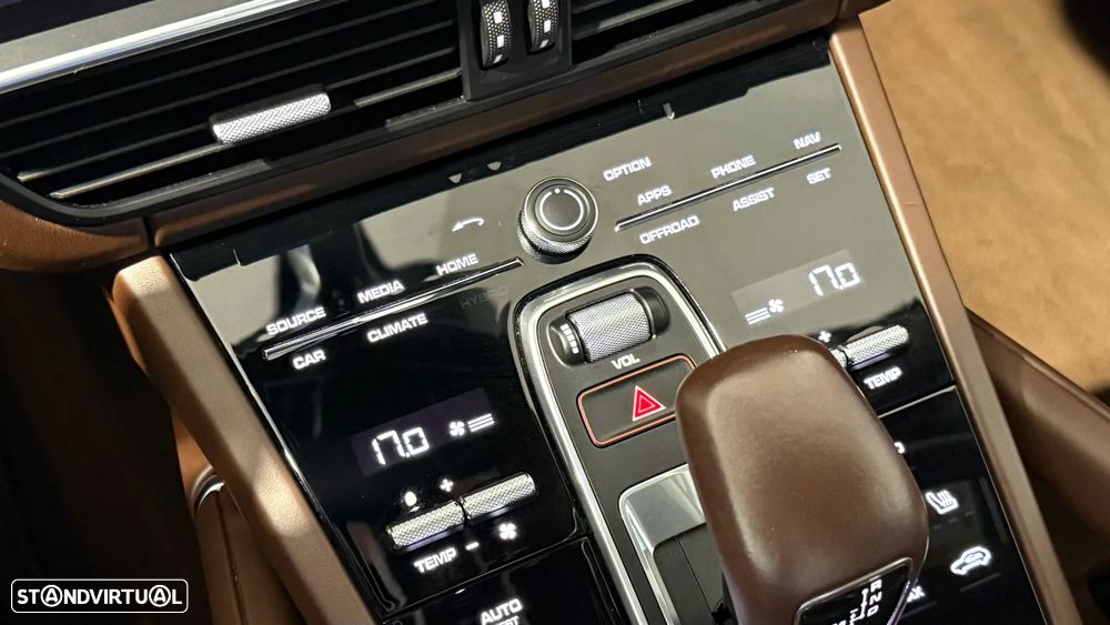 Porsche Cayenne Turbo S E-Hybrid - 36