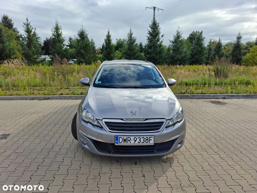 Peugeot 308 - 1