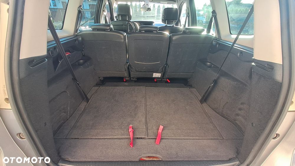 Renault Scenic 1.5 dCi Life - 12